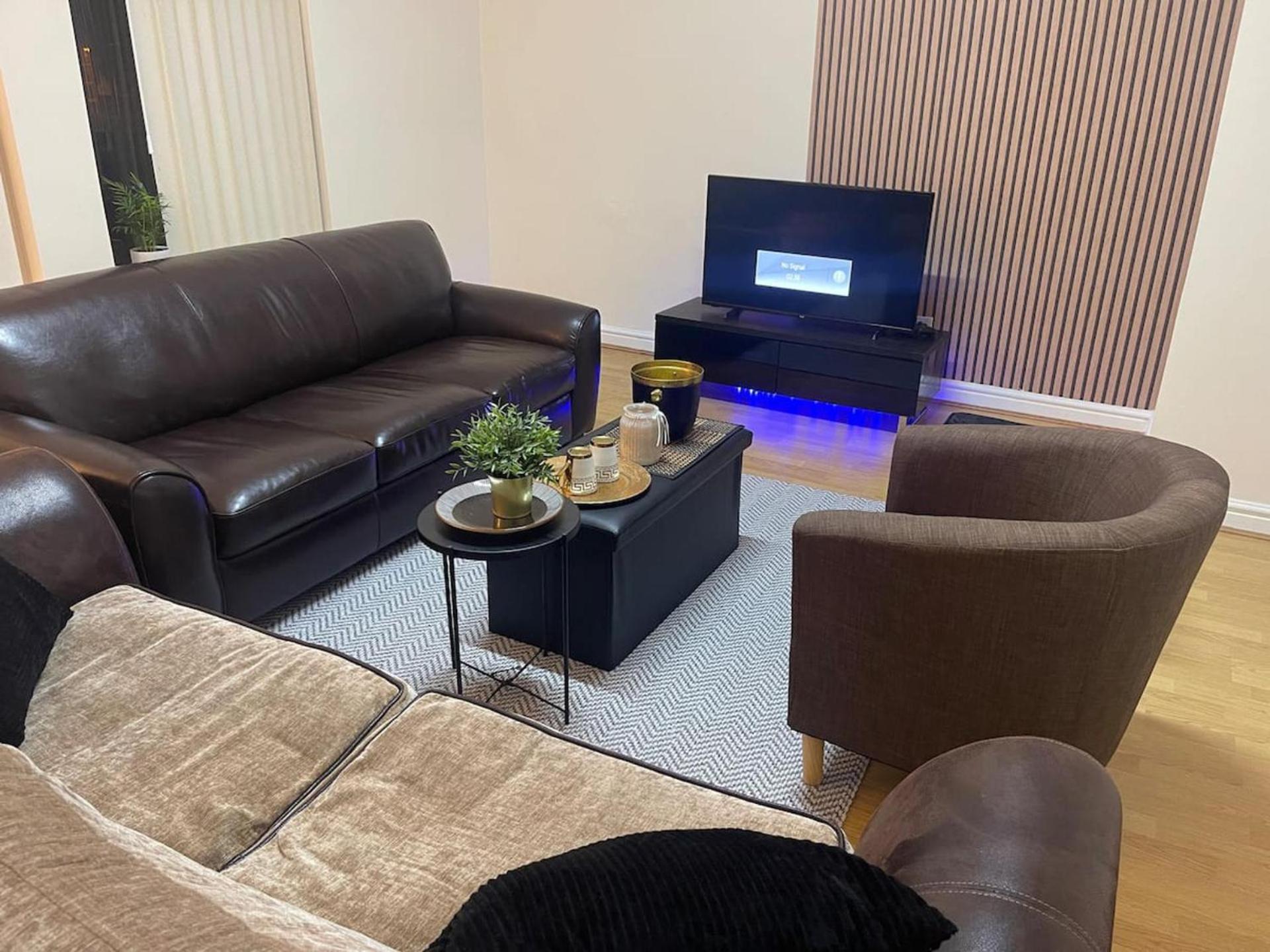 2-Bed Apartment - Sleeps 4 - Street Parking - Wifi Mánchester Exterior foto